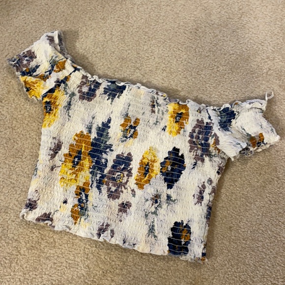 Abercrombie Ruched Floral Crop Top - Picture 2 of 4